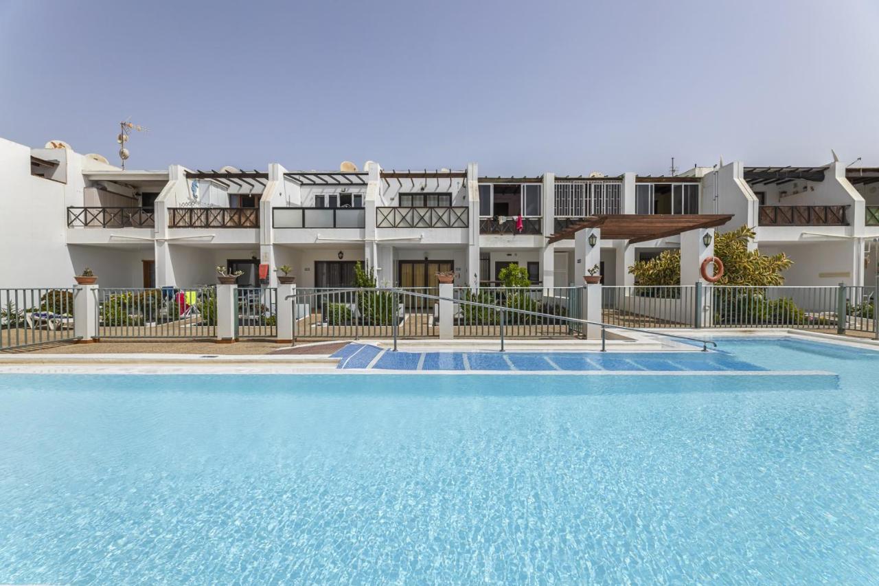 Hola Arnage Pool View Apartman Puerto del Carmen  Kültér fotó