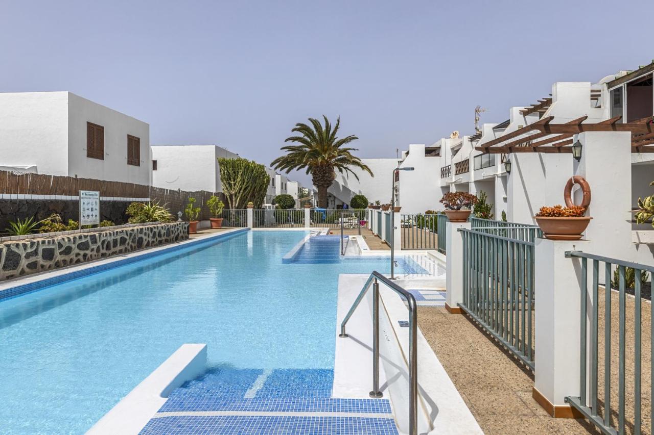 Hola Arnage Pool View Apartman Puerto del Carmen  Kültér fotó